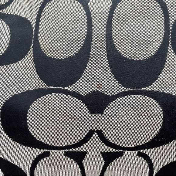 Coach Signature black shoulder purse - Picture 8 of 11